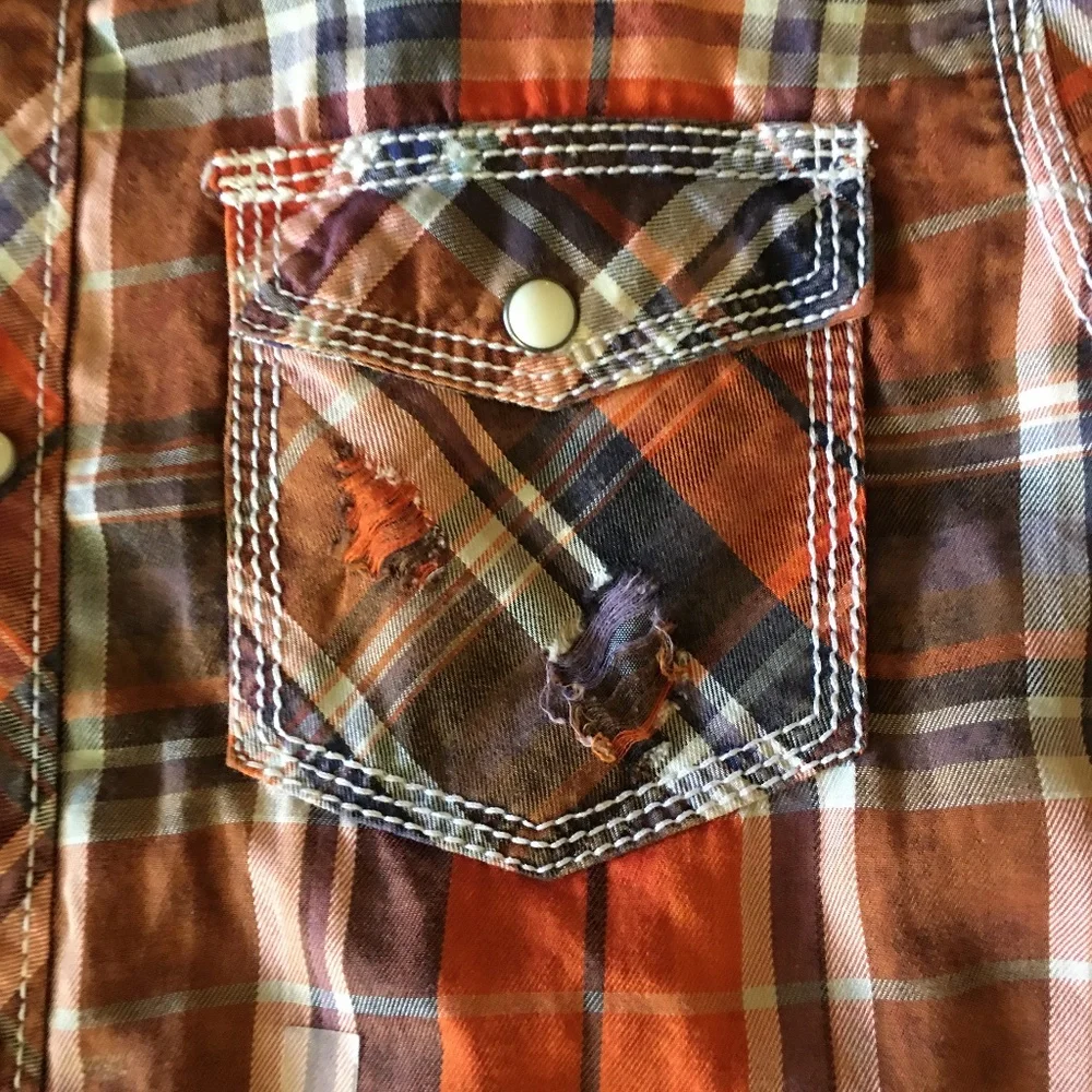 Buckle Boys Distressed Western Style Shirt size M